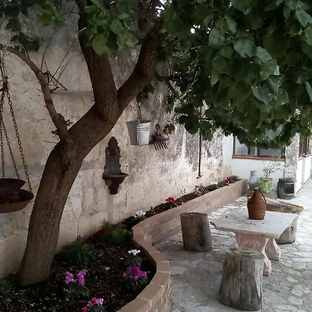 L'aranceto Di Giorgia Bed & Breakfast 3*